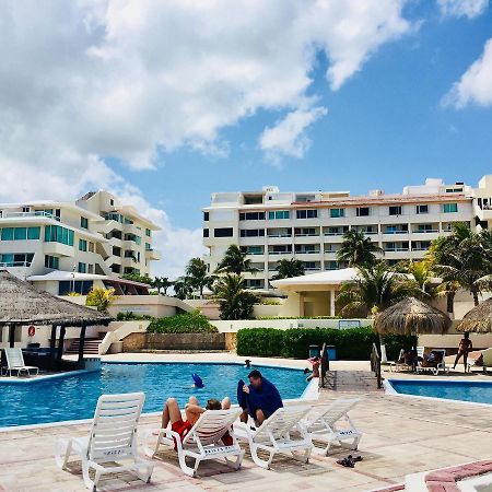 Brisas Sealight Apartment Cancún Kültér fotó