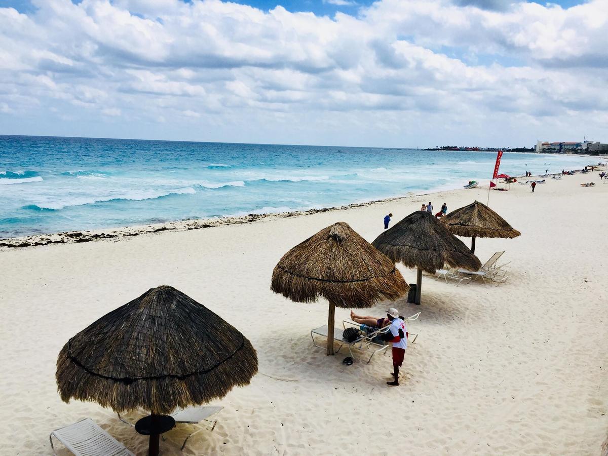 Brisas Sealight Apartment Cancún Kültér fotó